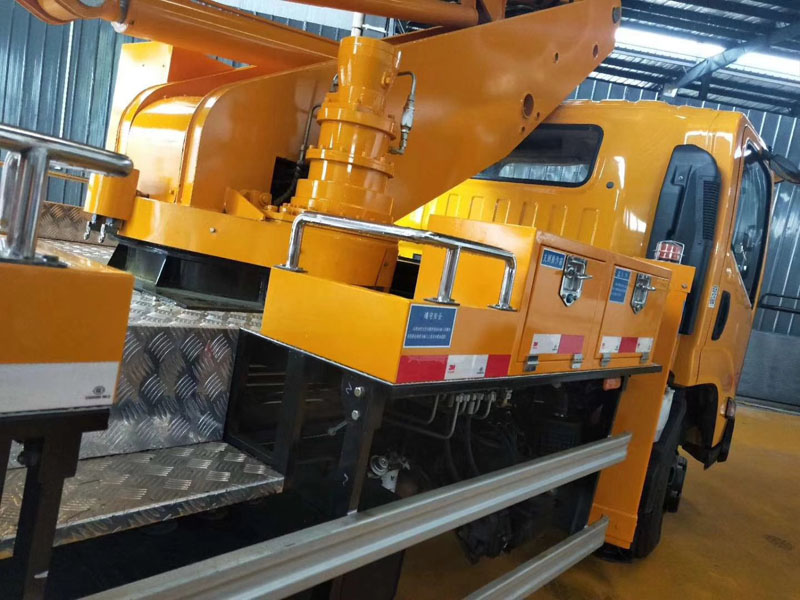 江鈴22米伸縮臂高空作業(yè)車圖片展