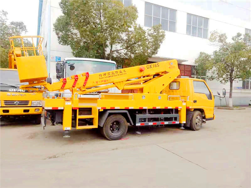 行駛中的高空作業(yè)車需要注意哪些？