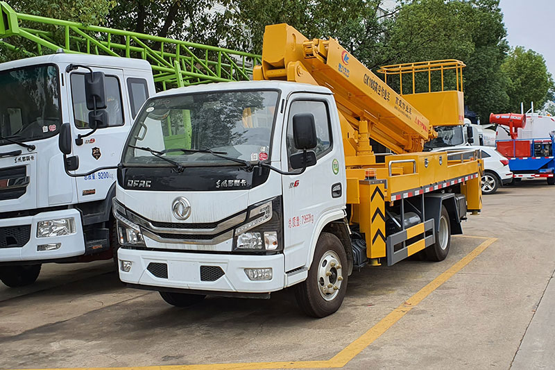 國六東風(fēng)多利卡18米直臂高空作業(yè)車