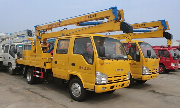 直臂高空作業(yè)車和折疊式高空作業(yè)車哪款更好