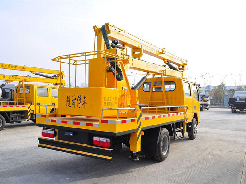 高空作業(yè)車操作需要注意哪些問(wèn)題?