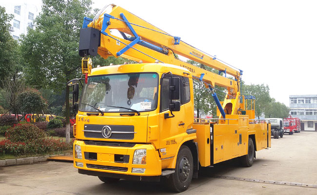 東風(fēng)天錦20米曲臂式高空作業(yè)車