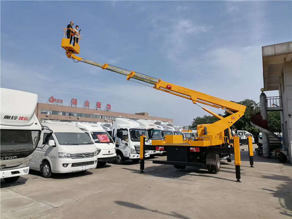 國六江鈴22米伸縮臂高空作業(yè)車發(fā)車