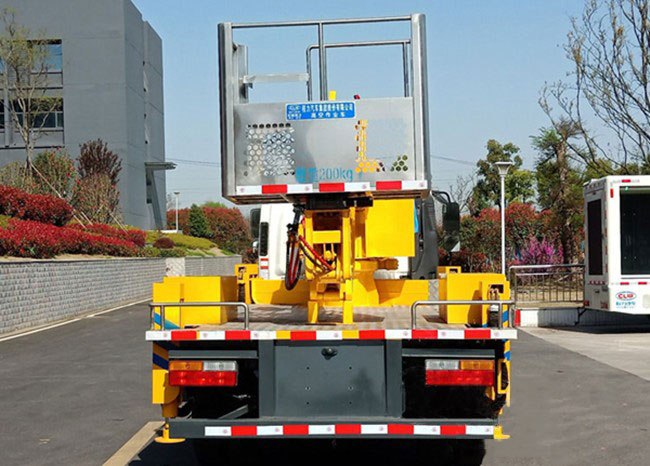 國(guó)六大運(yùn)17.5米高空作業(yè)車