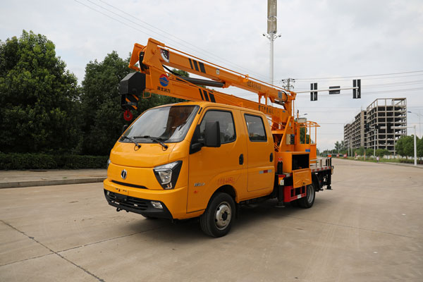 雙排13.5米折疊臂式高空作業(yè)車如何選