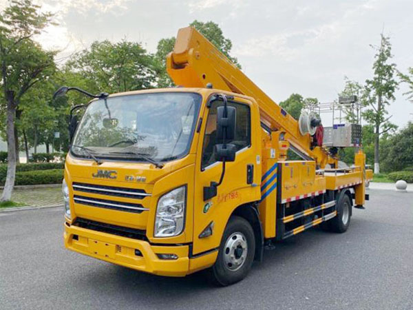 江鈴凱銳25米伸縮臂高空作業(yè)車