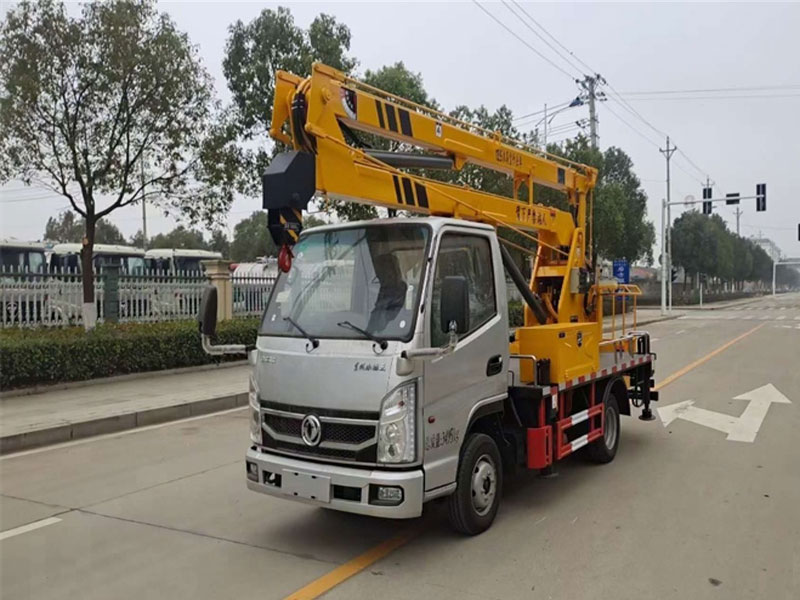 東風(fēng)小霸王汽油發(fā)動機(jī)13米藍(lán)牌高空作業(yè)車