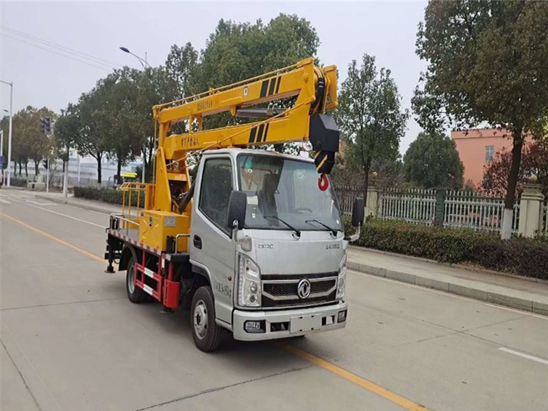 東風(fēng)小霸王汽油發(fā)動(dòng)機(jī)13米藍(lán)牌高空作業(yè)車