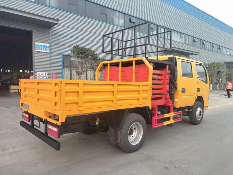 東風(fēng)8米藍(lán)牌雙排升降平臺(tái)高空作業(yè)車