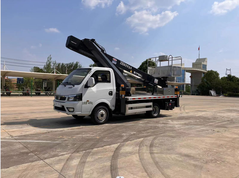 東風(fēng)高端智能型23米藍牌純電動高空作業(yè)車