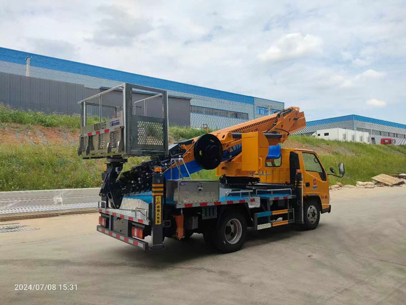 江鈴順達(dá)33米高空作業(yè)車