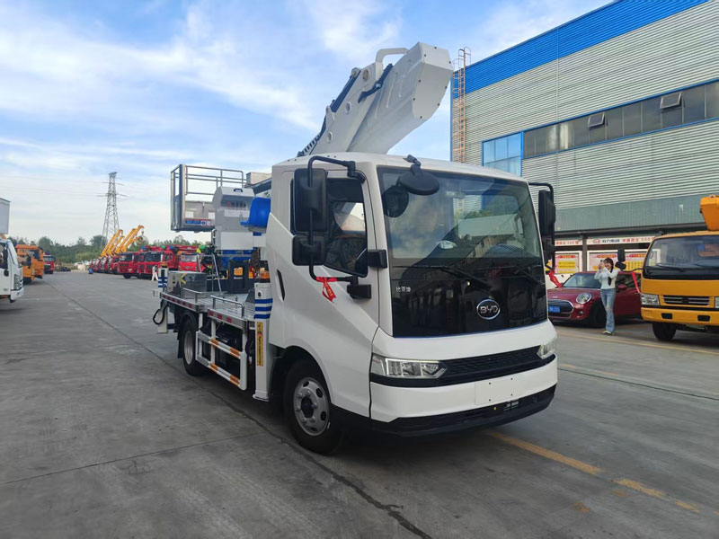 比亞迪混動(dòng)33米直臂高空作業(yè)車